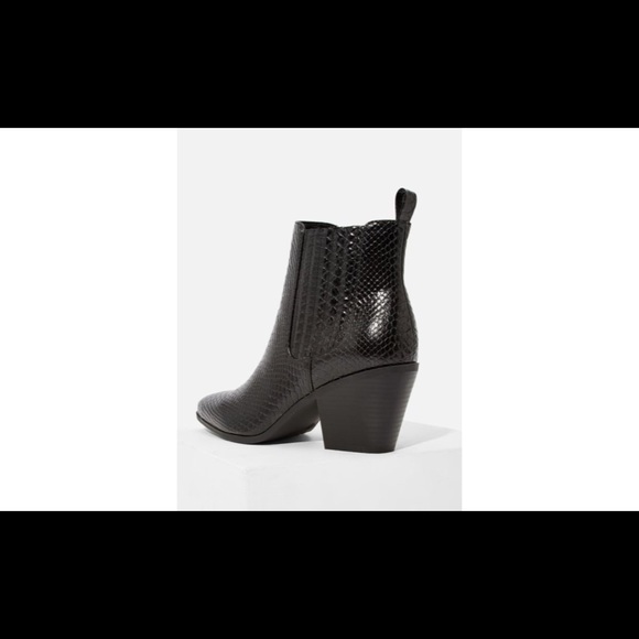 🌻 The perfect black booties🌻 - Picture 3 of 4